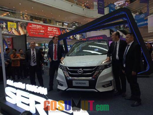 Nissan Livina dan Serena Resmi Diluncurkan di Medan