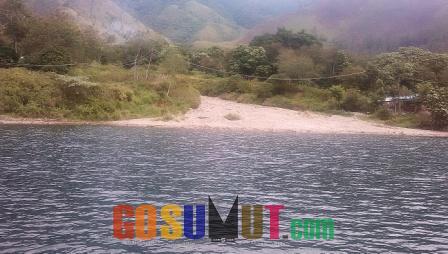 Karena Kemarau, Sungai dengan Luas 20 Meter di Samosir Mengering