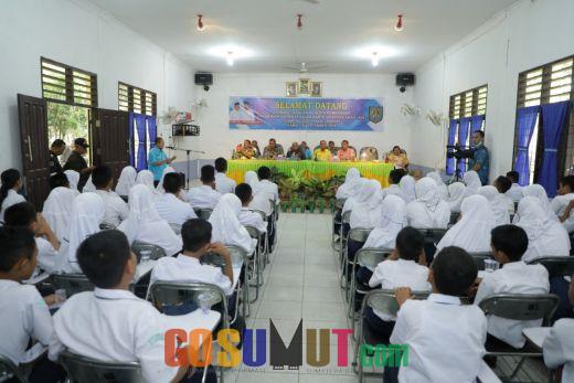 Pelajar SMP Negeri 1 Pulau Rakyat Senang Dapatkan KIA