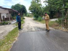 Tinjau Infrastruktur Jalan, Kadis PUPR Sergai:  Akses Jalan Desa Lubuk Bayas- Lubuk Rotan Tahun Depan Segera Dibangun 