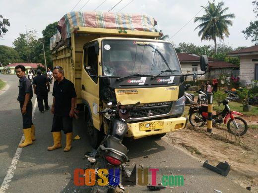 Mega Pro Seruduk Truck Colt Diesel, Karyawan PTPN III Tewas Dalam Perjalanan ke RS