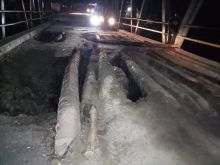 Badan Jalan Jembatan Titi Besi Ambruk, Arus Lalin Kembali Dialihkan