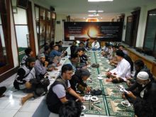 Bikers Solo Raya Subuhan di Masjid Sunan Hotel