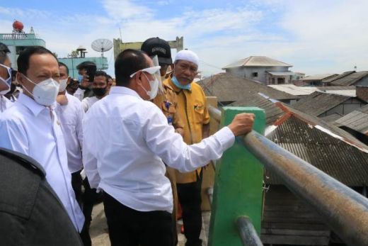Pjs Walikota Bersama Gubsu Tinjau Lokasi Banjir Rob di Bagan Deli
