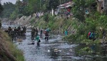 Aksi Bersih-bersih Berlanjut, Giliran Sungai Kera yang Dibersihkan