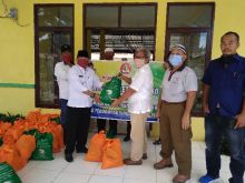 PT.LNK Serahkan 1200 Paket Sembako  Ramadhan