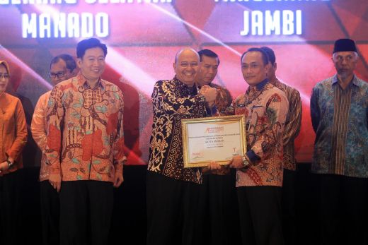 Walikota Medan Raih 2 Penghargaan di IAA 2017