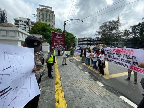 Pegawai PUD Pasar Medan Desak Bobby Copot Dirut Suwarno 