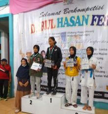 3 Putri Binaan Polres Palas Raih Medali Perak dan Perunggu di Kejuaraan Karate di Padangsidumpuan