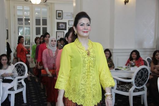 Fashion Show Batik Chic Pukau Ketua TP-PKK Medan
